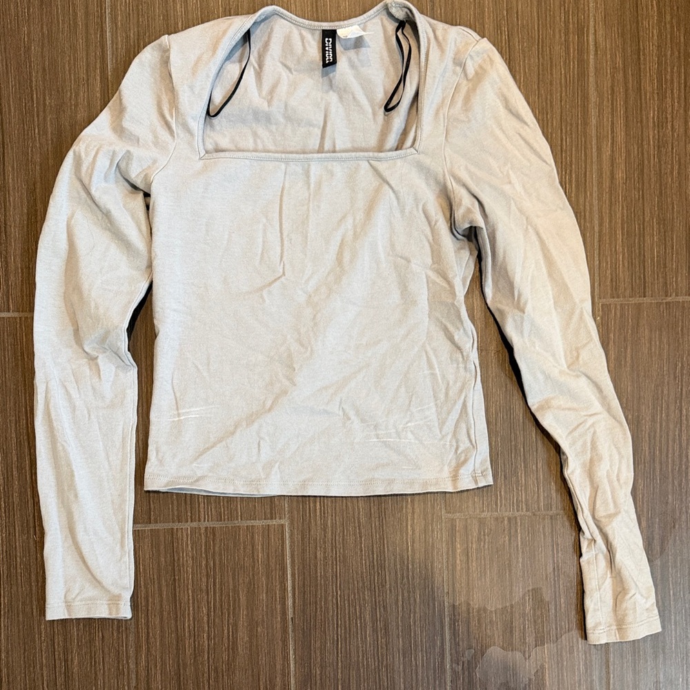 H&M Light Gray Long Sleeve Top